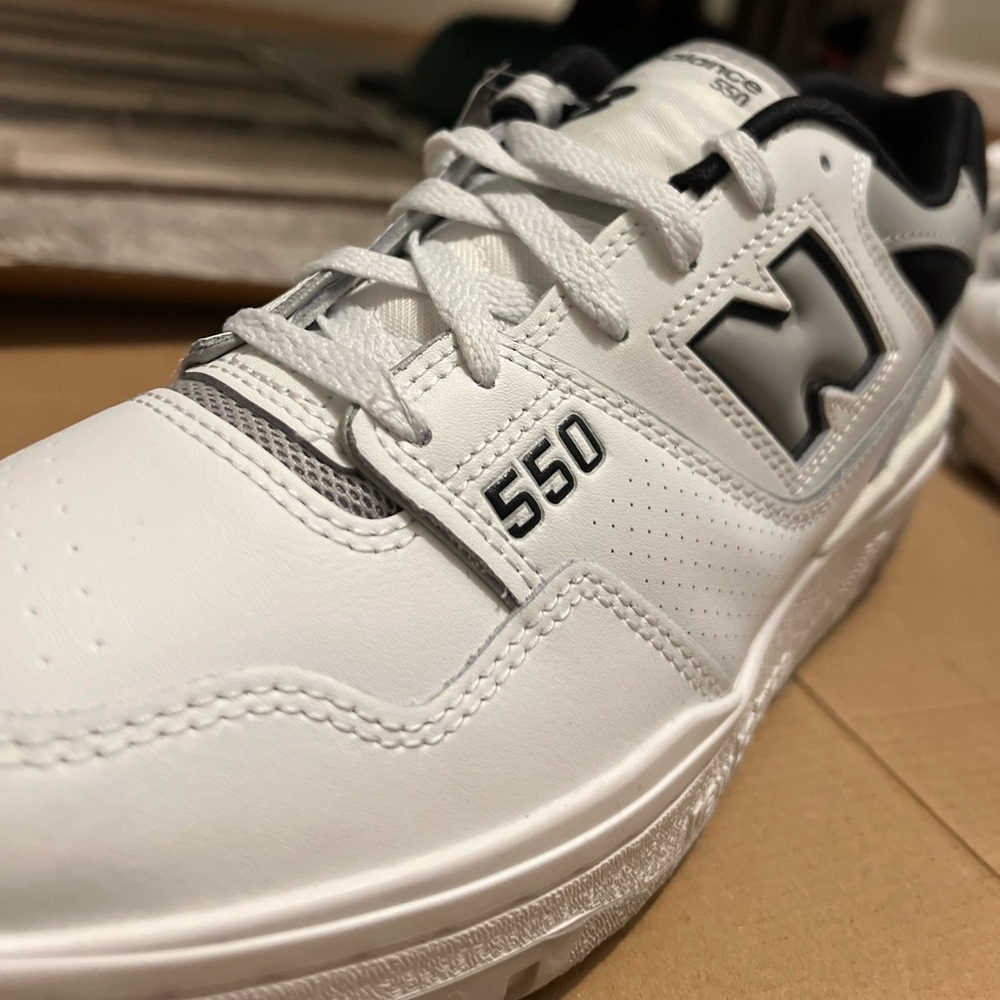 *NEW* Men’s New Balance 550 (White | Grey) Size 10